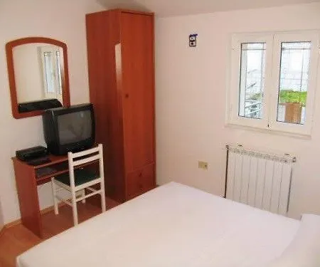 Niksa Daire Trstenik (Dubrovnik-Neretva)